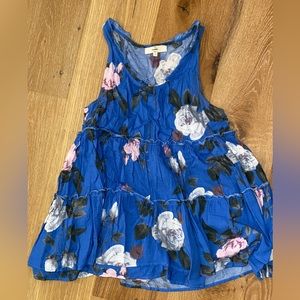 Entro tank top with flower design